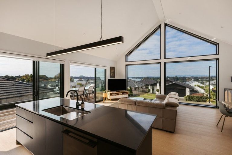 Photo of property in 50 Bert Wall Drive, Omokoroa, 3114