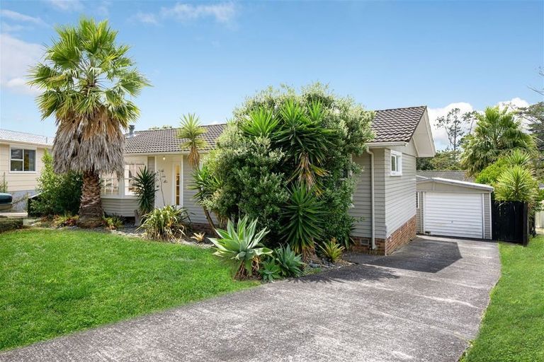 Photo of property in 44 Fitzwater Place, Henderson, Auckland, 0612