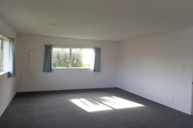Photo of property in 1/341 Royal Road, Massey, Auckland, 0614