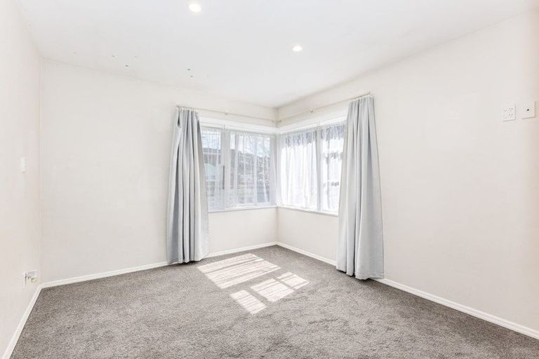 Photo of property in 21 Peel Place, Wainuiomata, Lower Hutt, 5014