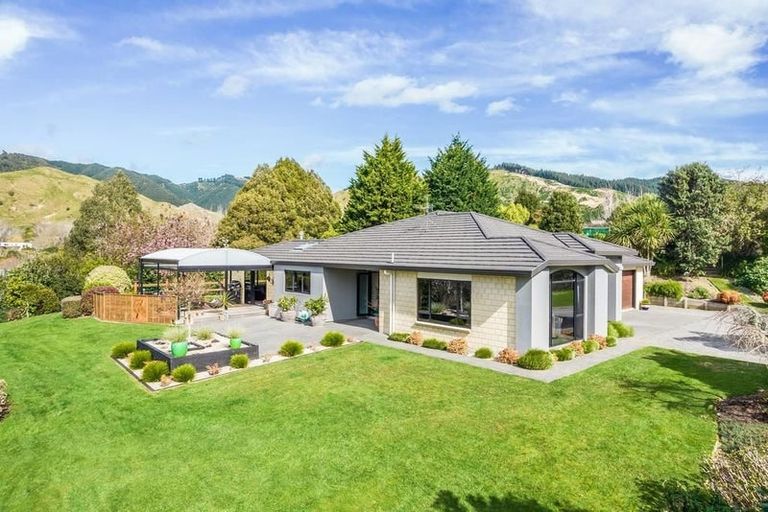 Photo of property in 94 Maui Pomare Road, Nikau Valley, Paraparaumu, 5032