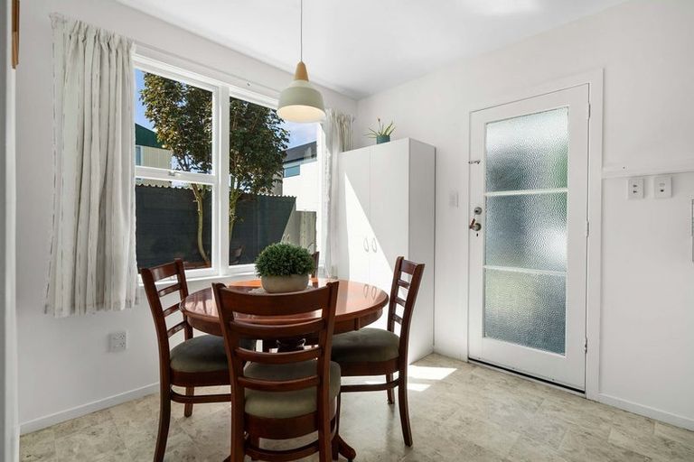 Photo of property in 4/36 Geraldine Street, Edgeware, Christchurch, 8013