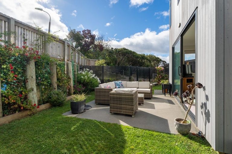 Photo of property in 2 Skysail Lane, Whitby, Porirua, 5024