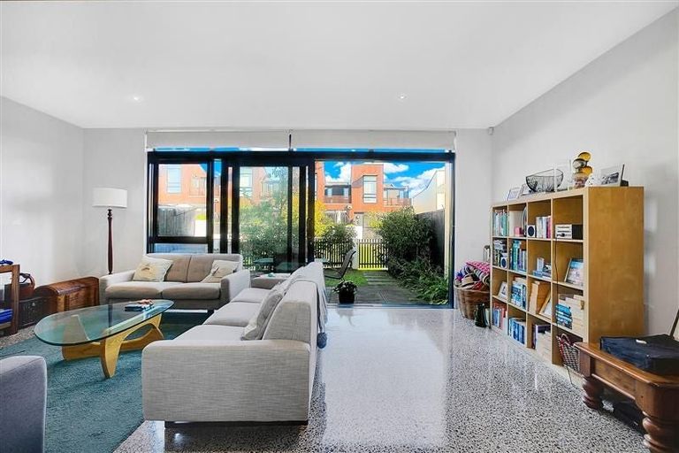 Photo of property in 25 Isitt Road, Hobsonville, Auckland, 0616