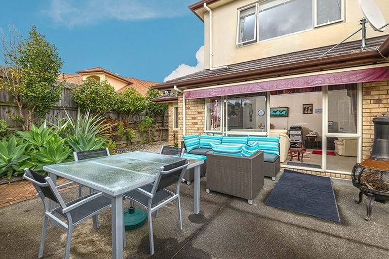 Photo of property in 50 Lansell Drive, East Tamaki Heights, Auckland, 2016