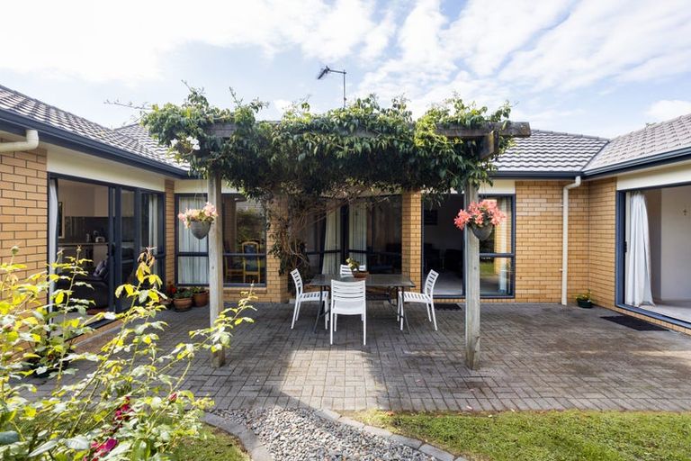 Photo of property in 36 Fendalton Drive, Rototuna, Hamilton, 3210