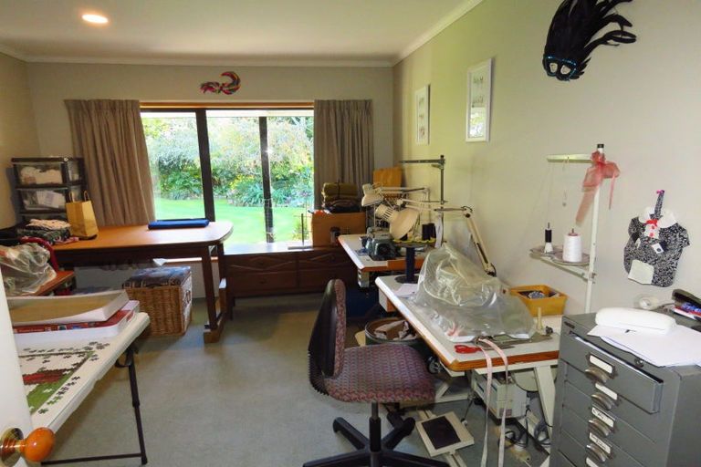 Photo of property in 19 Kew Road, Westport, 7825