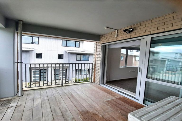 Photo of property in 106/28b Eileen Newey Place, Henderson, Auckland, 0612