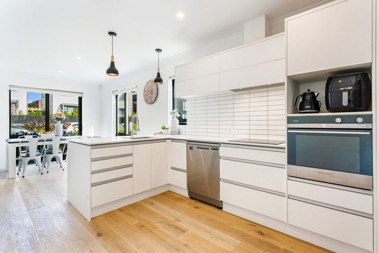 Photo of property in 9 Tarakoi Road, Hobsonville, Auckland, 0616