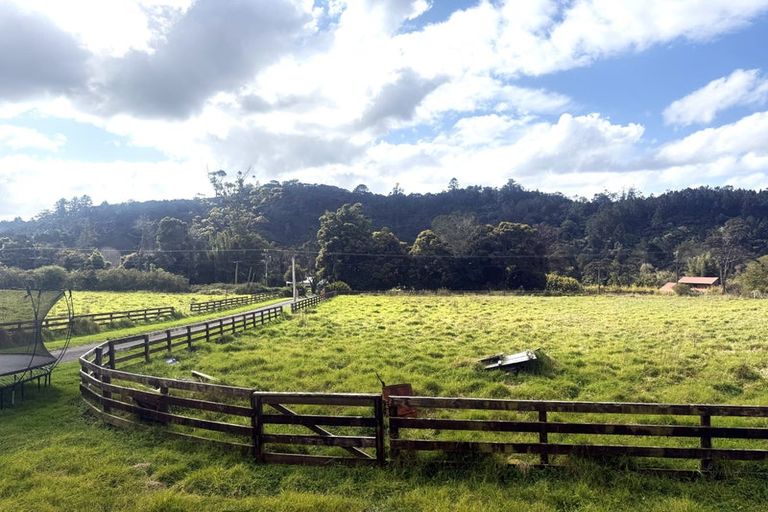 Photo of property in 386 Henderson Valley Road, Henderson Valley, Auckland, 0612