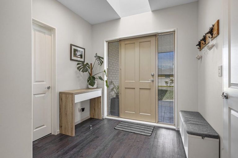 Photo of property in 16 Pukeko Place, Rangiora, 7400