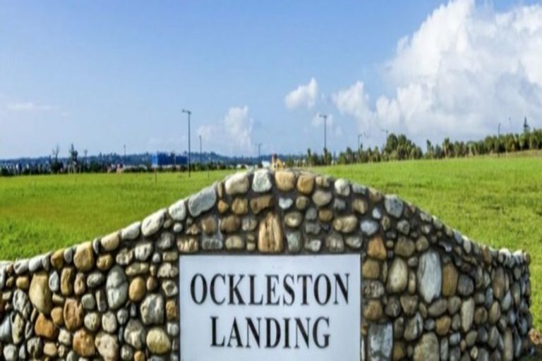 Photo of property in 14 Makete Crescent, Hobsonville, Auckland, 0618