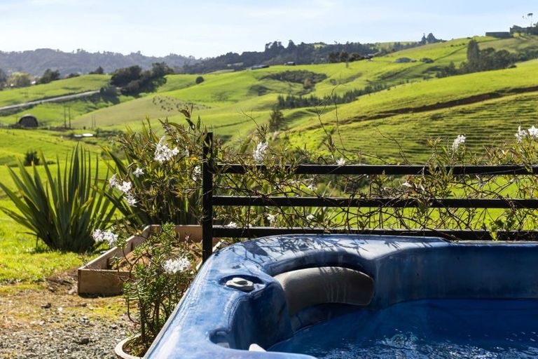 Photo of property in 1700 Ruapekapeka Road, Kawakawa, 0182