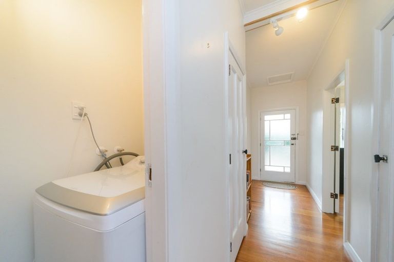 Photo of property in 90 Savage Crescent, West End, Palmerston North, 4412