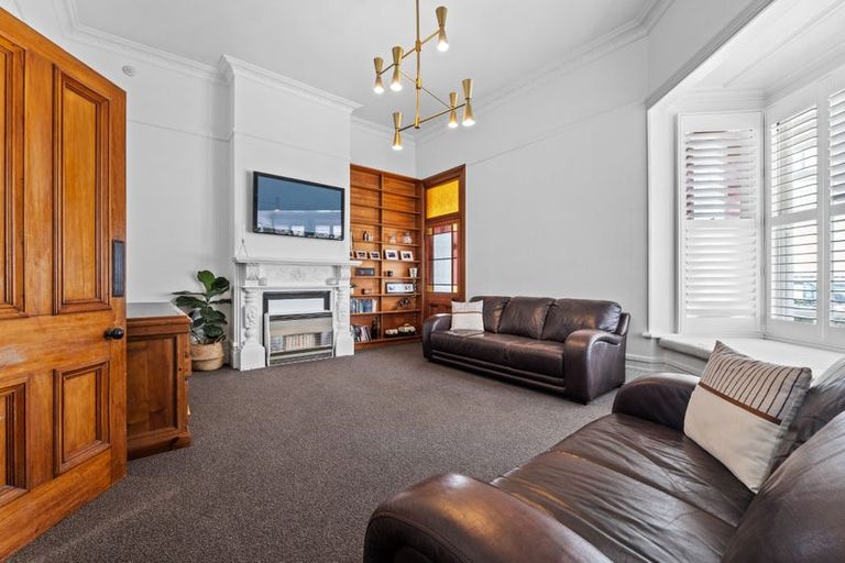 Photo of property in 76 Turuturu Road, Hawera, 4674