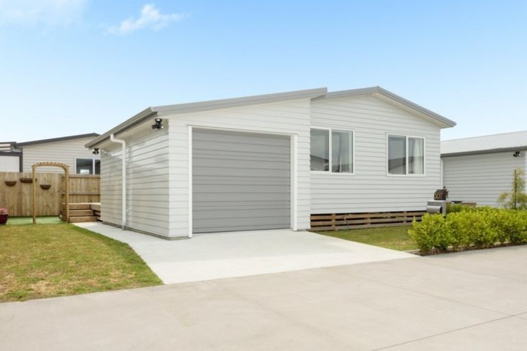 Photo of property in 307/11 Kamahi Crescent, Papamoa Beach, Papamoa, 3118