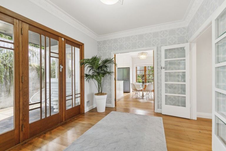 Photo of property in 32 Cecil Road, Wadestown, Wellington, 6012