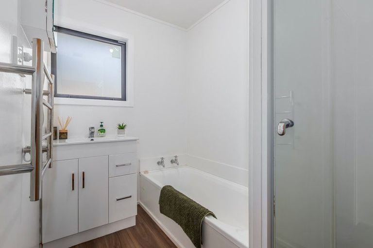 Photo of property in 49a Albatross Close, Whitby, Porirua, 5024