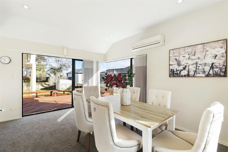 Photo of property in 19 Manara Place, The Gardens, Auckland, 2105