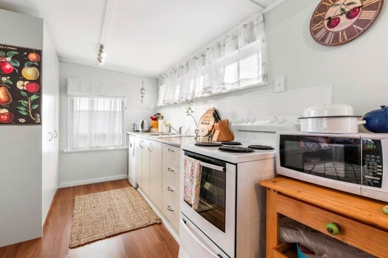 Photo of property in 25 Penton Road, Stanmore Bay, Whangaparaoa, 0932