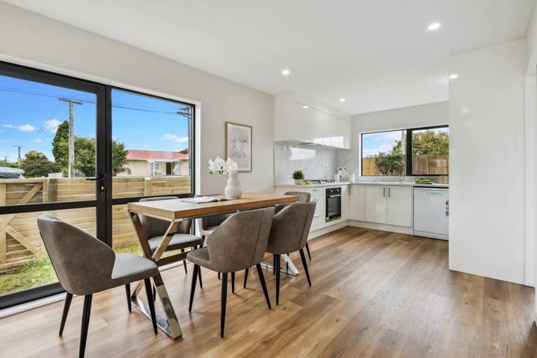 Photo of property in 28 Lincoln Road, Manurewa East, Auckland, 2102