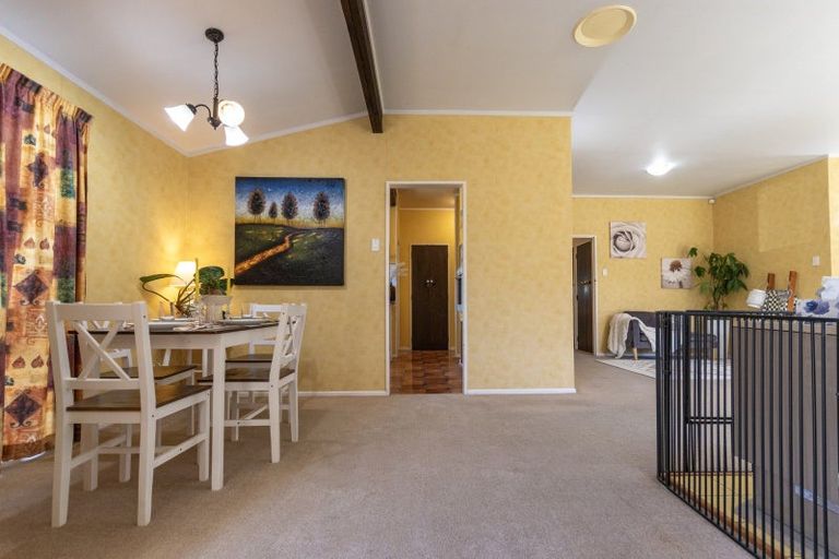 Photo of property in 9 Papawai Place, Milson, Palmerston North, 4414