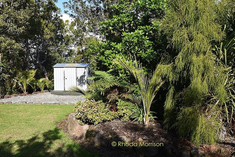 Photo of property in 15 Te Wairoa Lane, Tinopai, 0593