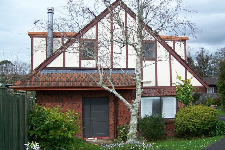 Photo of property in 1/38 Curacao Place, Half Moon Bay, Auckland, 2012
