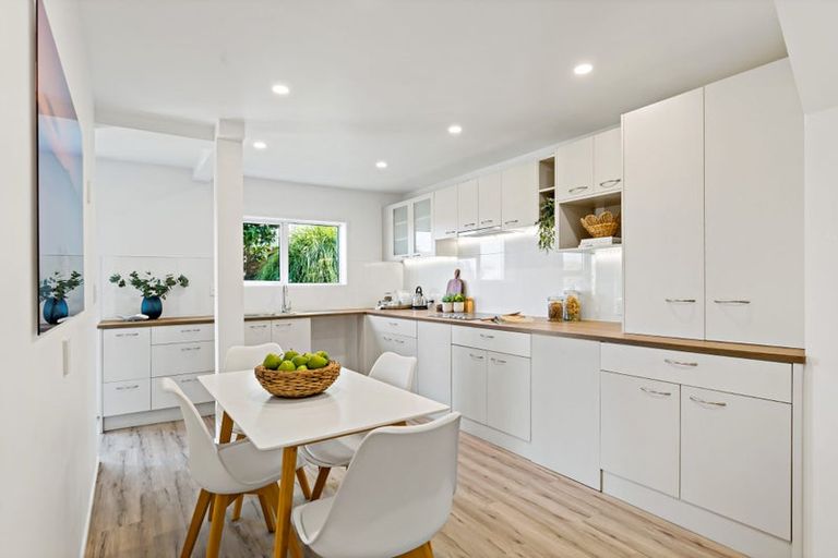 Photo of property in 1207 Whangaparaoa Road, Gulf Harbour, Whangaparaoa, 0930