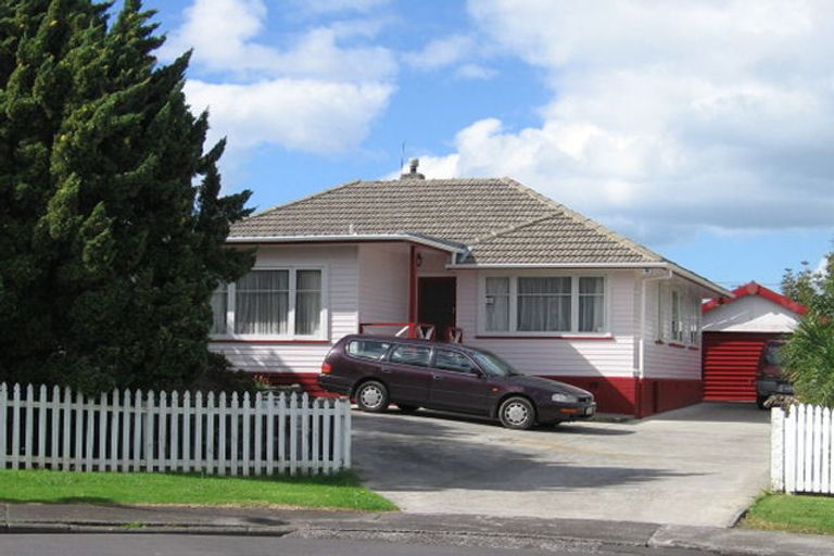 Photo of property in 15 Gladfield Lane, Te Atatu Peninsula, Auckland, 0610