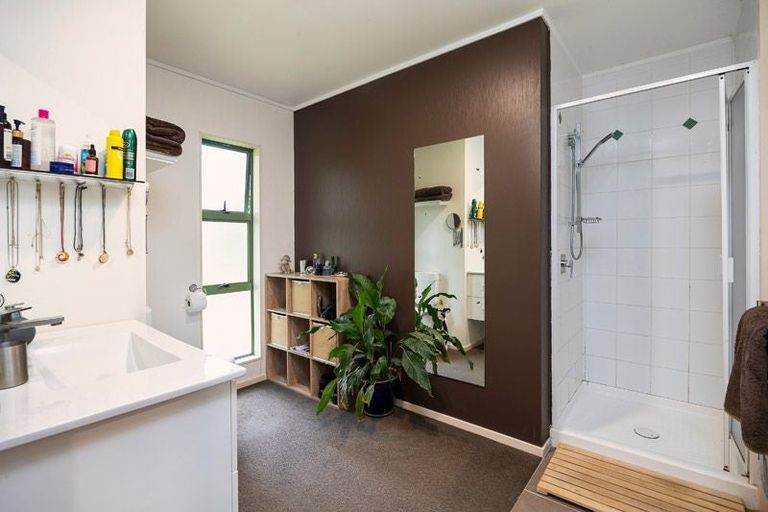 Photo of property in 1/199 Birdwood Road, Massey, Auckland, 0614