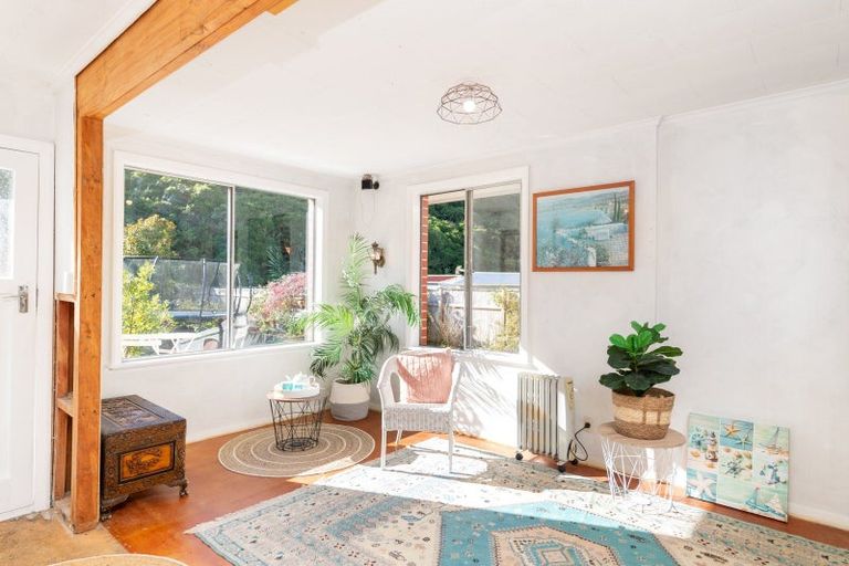 Photo of property in 63 Gillespies Road, Birchville, Upper Hutt, 5018