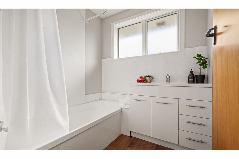 Photo of property in 83b Percival Street, Rangiora, 7400