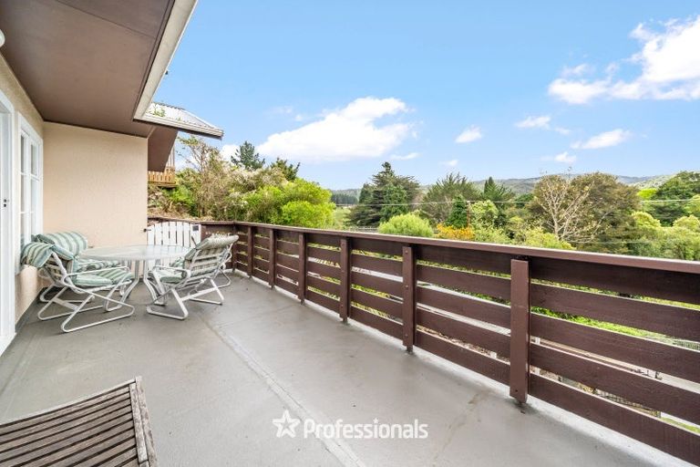 Photo of property in 8 Beechwood Lane, Te Marua, Upper Hutt, 5018