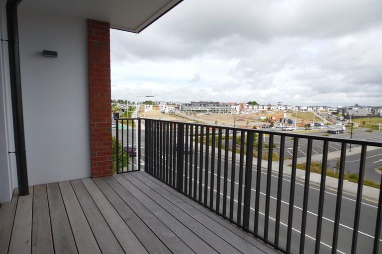 Photo of property in 204/77 Hobsonville Point Road, Hobsonville, Auckland, 0616