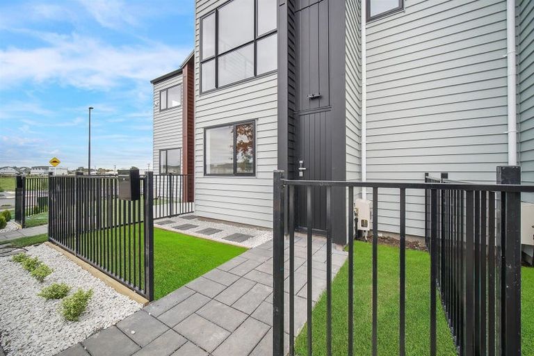Photo of property in 5 Bei Road, Papakura, 2110