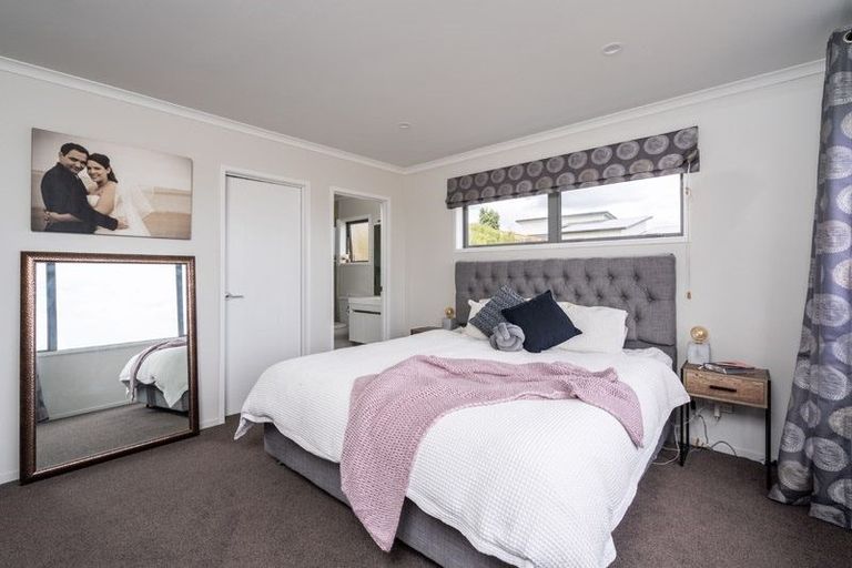 Photo of property in 155 Keri Vista Rise, Papakura, 2110