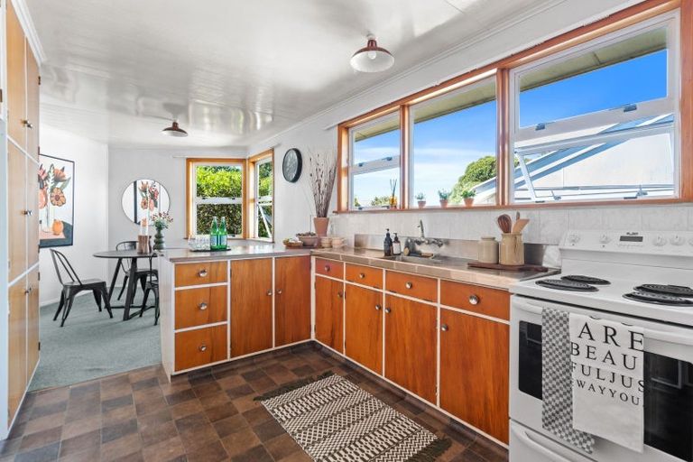 Photo of property in 24 Victoria Street, Carterton, 5713