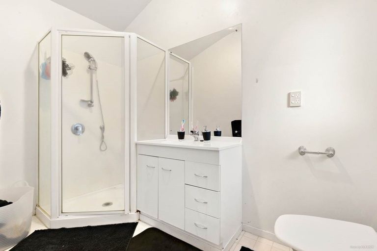 Photo of property in 70 Malaspina Place, Papatoetoe, Auckland, 2025