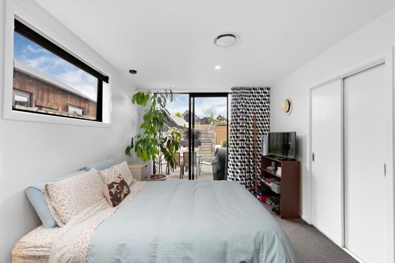 Photo of property in 24 Huxley Place, Lake Hayes, Queenstown, 9304