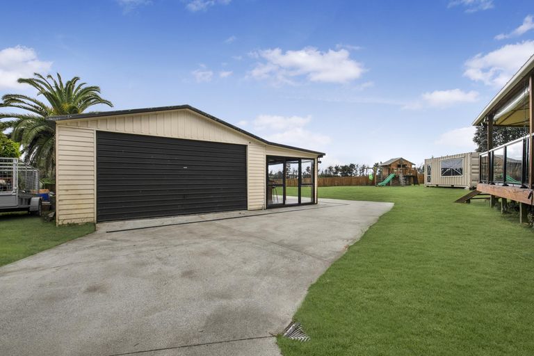 Photo of property in 37 Village Way, Ardmore, Papakura, 2582