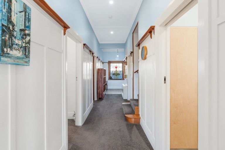 Photo of property in 180 Victoria Road, Saint Clair, Dunedin, 9012