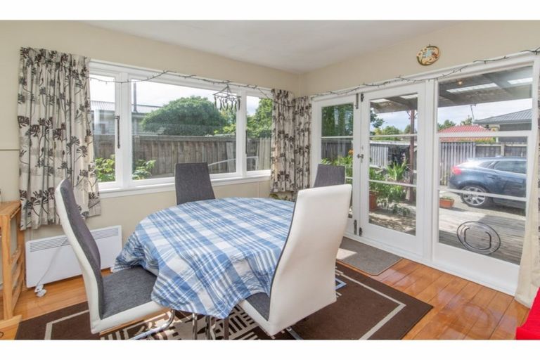Photo of property in 19 Moreland Avenue, Papanui, Christchurch, 8053