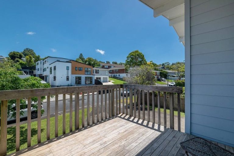 Photo of property in 16 Keldale Place, Forrest Hill, Auckland, 0620