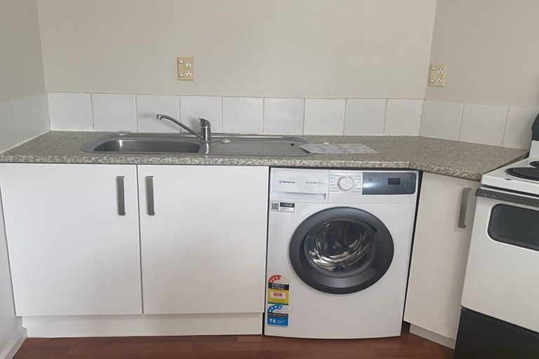 Photo of property in 109-111 Parrs Cross Road, Glen Eden, Auckland, 0612