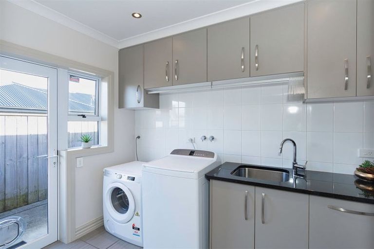 Photo of property in 15 Okarito Avenue, Levin, 5510
