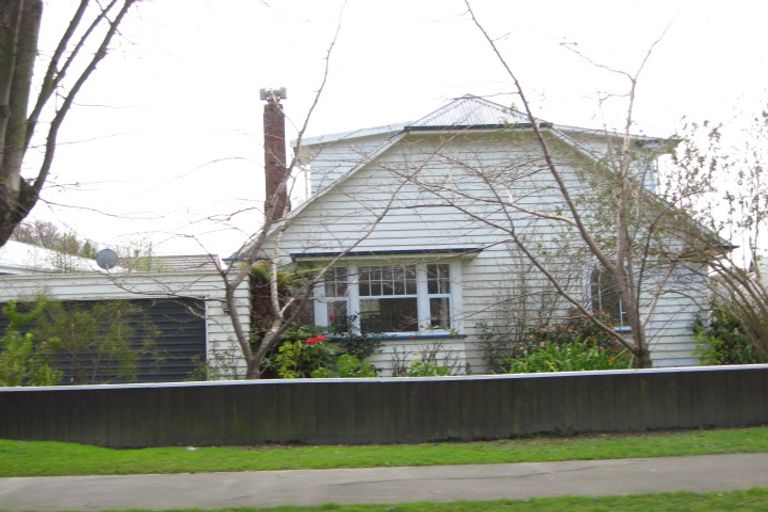 Photo of property in 1/10 Thorrington Road, Cashmere, Christchurch, 8022