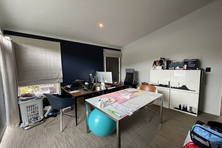 Photo of property in 74 Amesbury Drive, Churton Park, Wellington, 6037