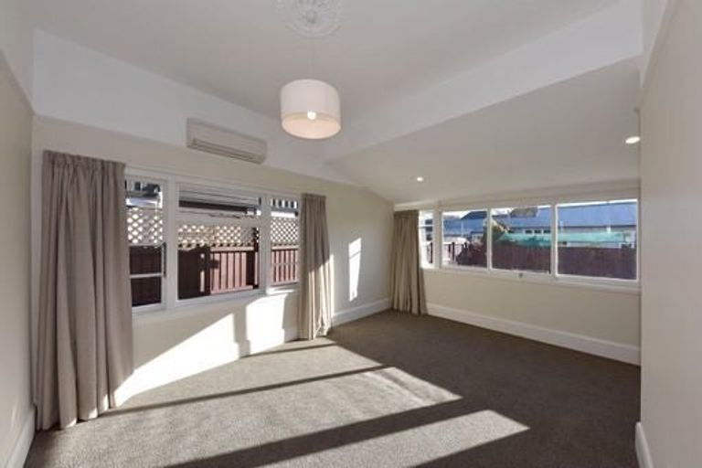 Photo of property in 74 Hinau Street, Riccarton, Christchurch, 8041