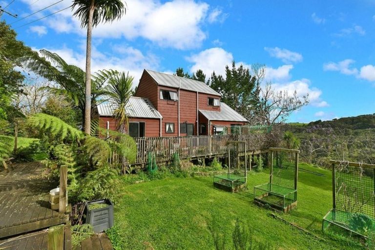 Photo of property in 1347 Old North Road, Helensville, 0875